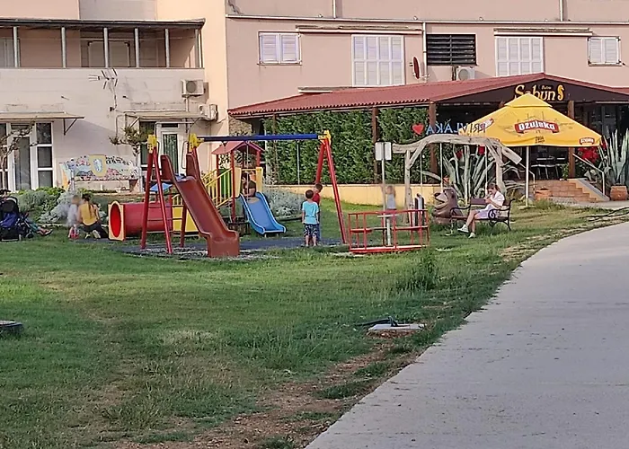 Σπίτι διακοπών Dalmatino Pleasure Mobile - Two Bedroom Mobile With Terrace