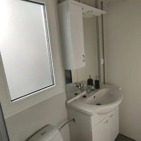 펜션 Dalmatino Pleasure Mobile - Two Bedroom Mobile With Terrace