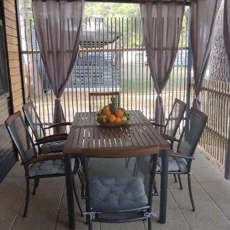 펜션 Dalmatino Pleasure Mobile - Two Bedroom Mobile With Terrace 프리블라카