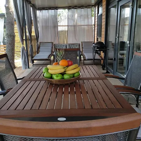 Dalmatino Pleasure Mobile - Two Bedroom Mobile With Terrace Feriehus *