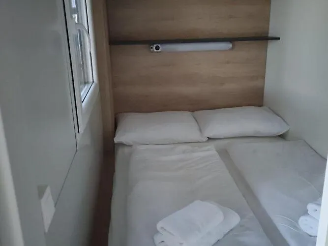 펜션 Dalmatino Pleasure Mobile - Two Bedroom Mobile With Terrace *