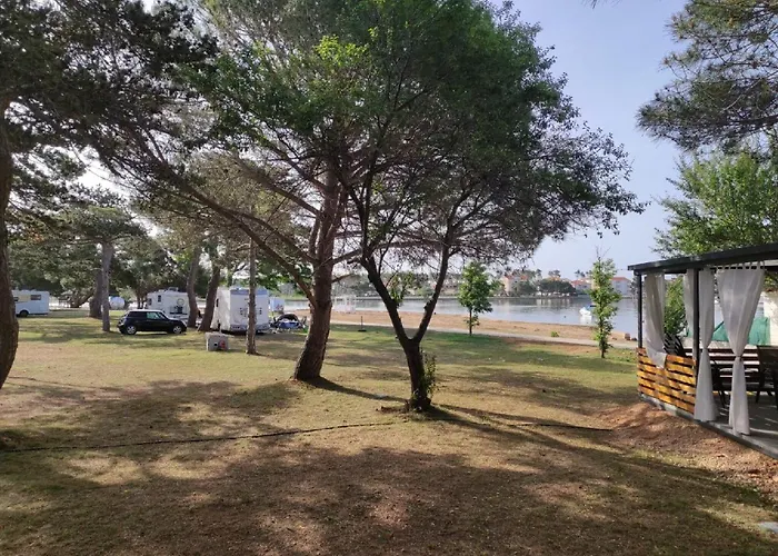 Dalmatino Pleasure Mobile - Two Bedroom Mobile With Terrace