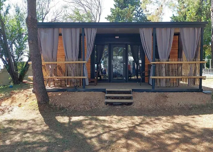 Feriehus Dalmatino Pleasure Mobile - Two Bedroom Mobile With Terrace Privlaka (Zadar)