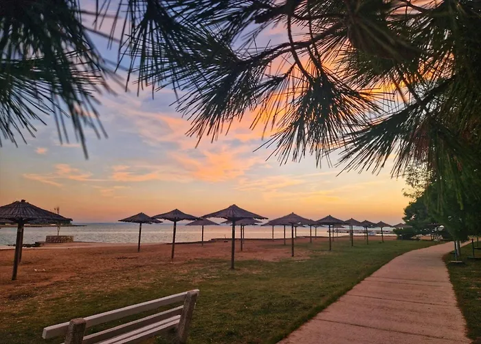 Dalmatino Pleasure Mobile - Two Bedroom Mobile With Terrace Feriehus Privlaka (Zadar)